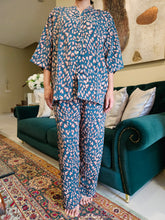 Load image into Gallery viewer, Printed Rosette Pyjamas
